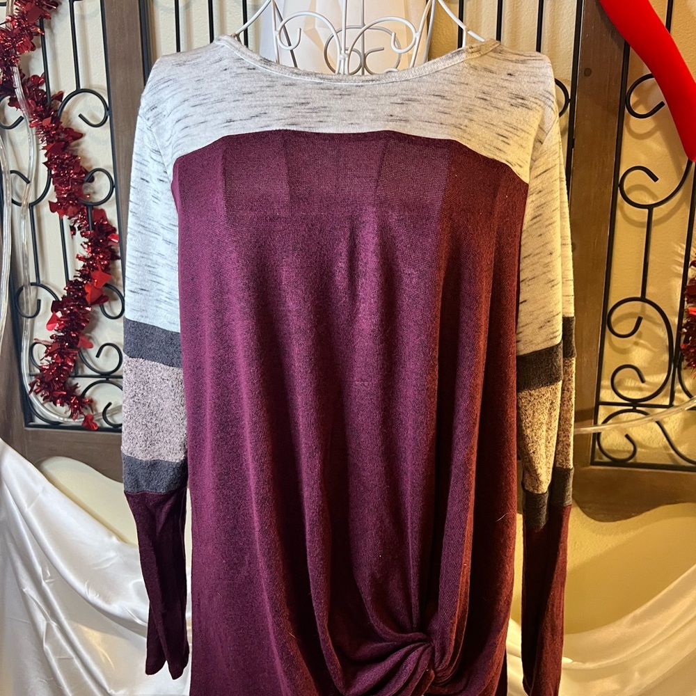 Maurices Burgundy and Gray Long Sleeve Top